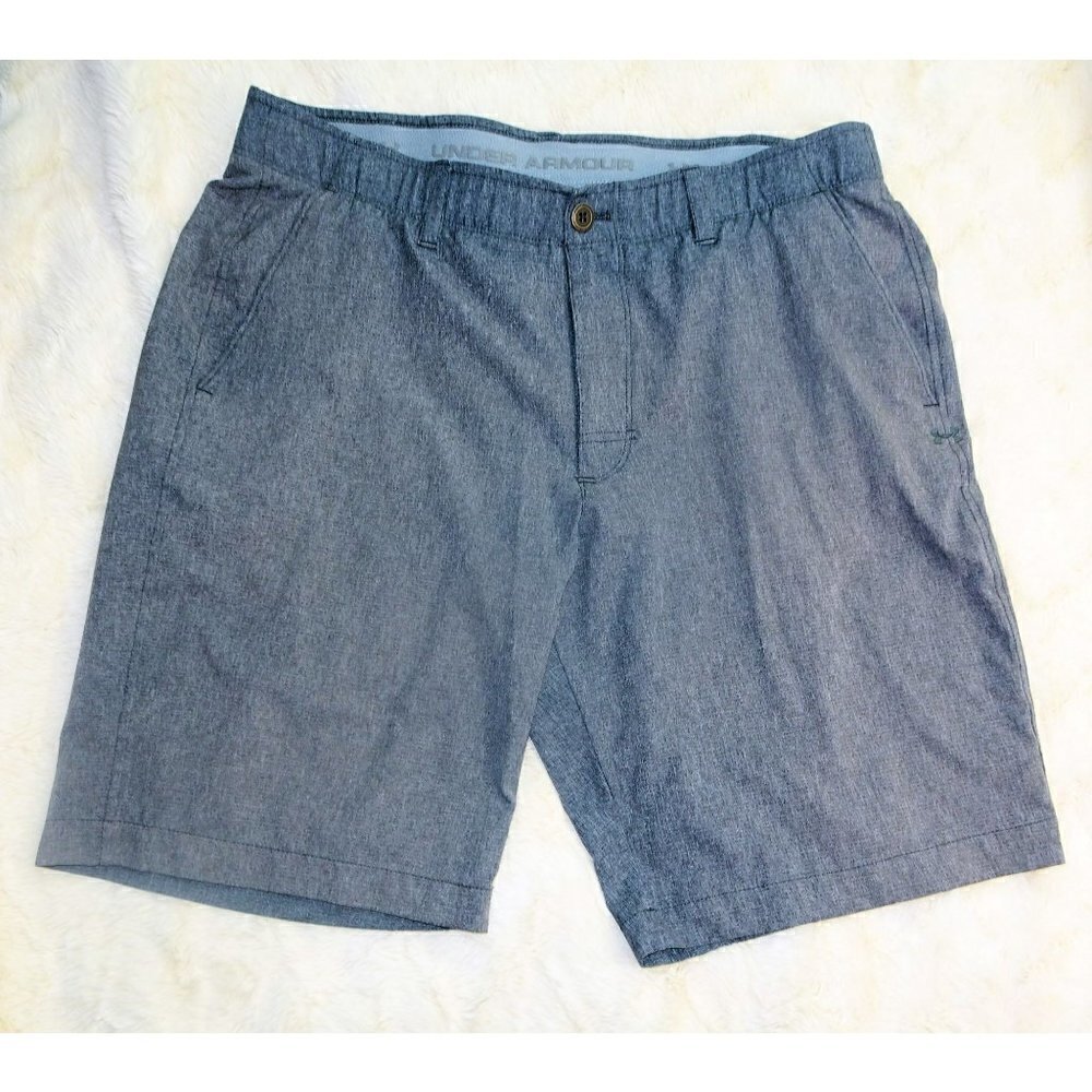 Under Armour Gray Men's Shorts Size 36 EUC
